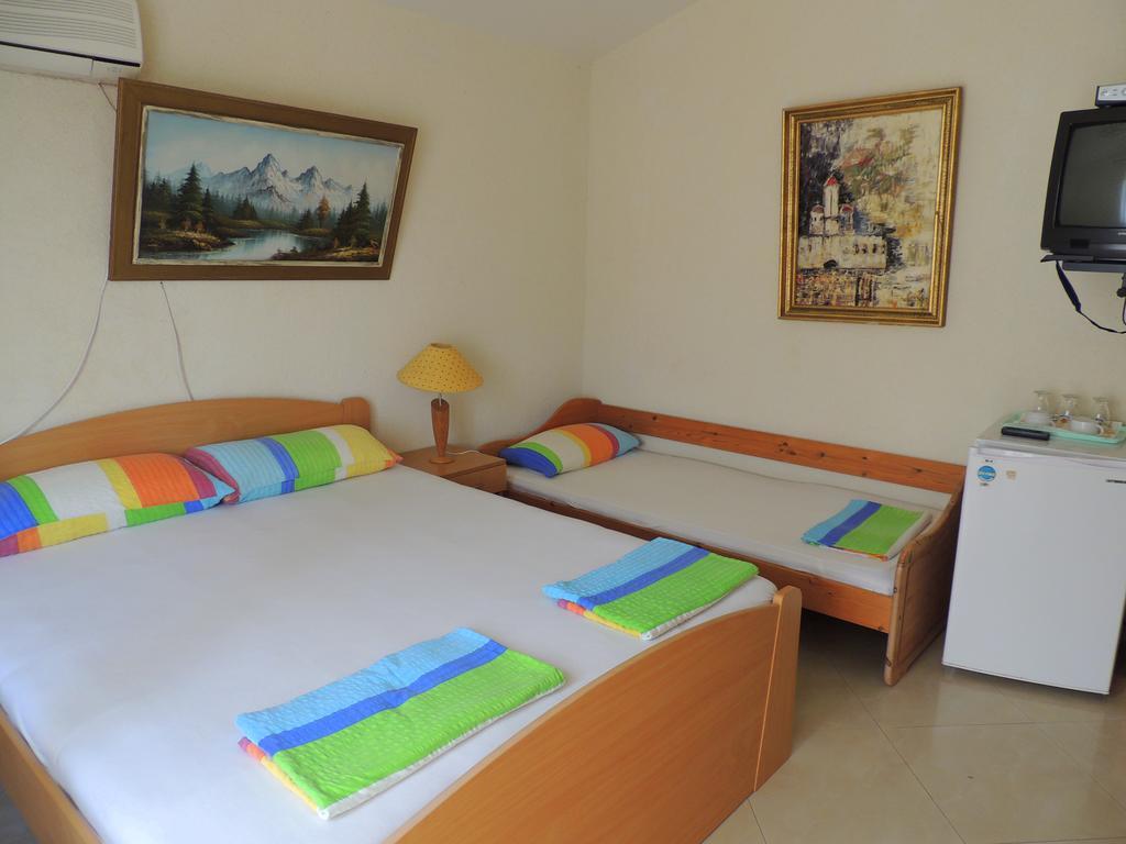 בודווה Rooms Villa Desa חדר תמונה